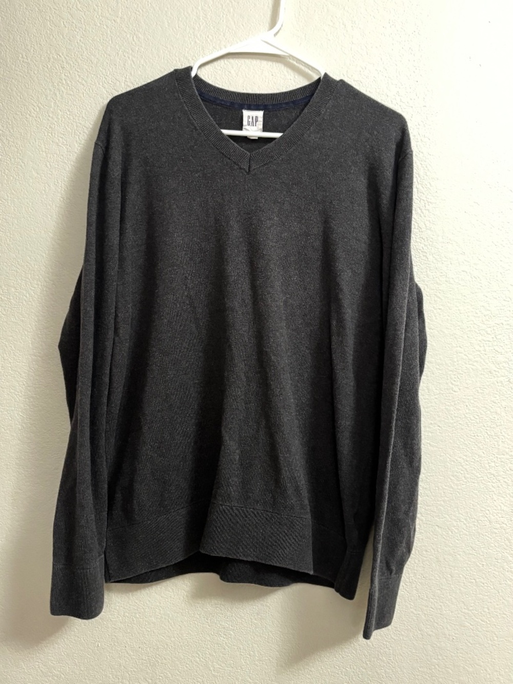 Gray sweater for Men (Gap)
